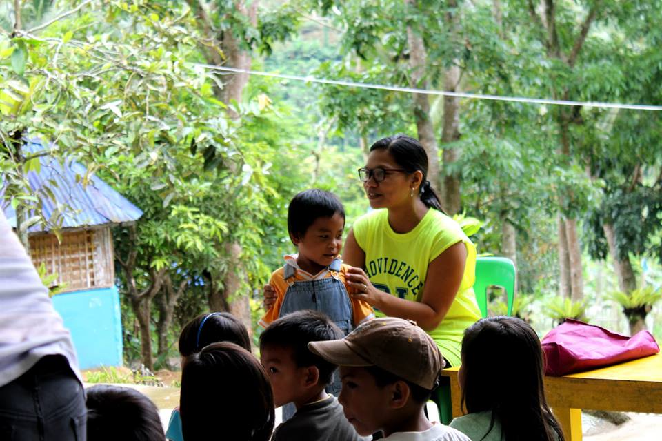 Storytelling session with volunteer storytellers and reading advocate group in the mountain barangay of Tabunan, Cebu City last August 2013. 